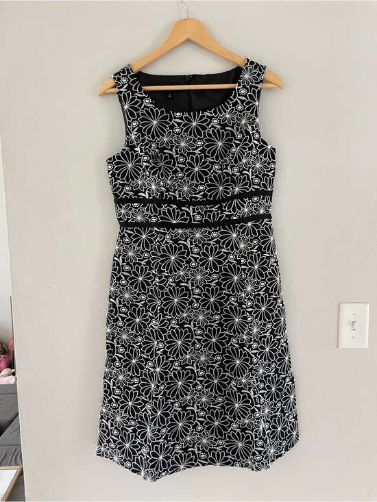 Talbots Dresses & Skirts - Talbots Black and White Floral Sleeveless Mini Dress